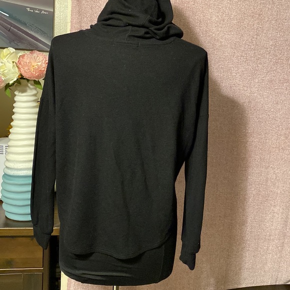 TRESICS black long sleeve top size s - Picture 3 of 5